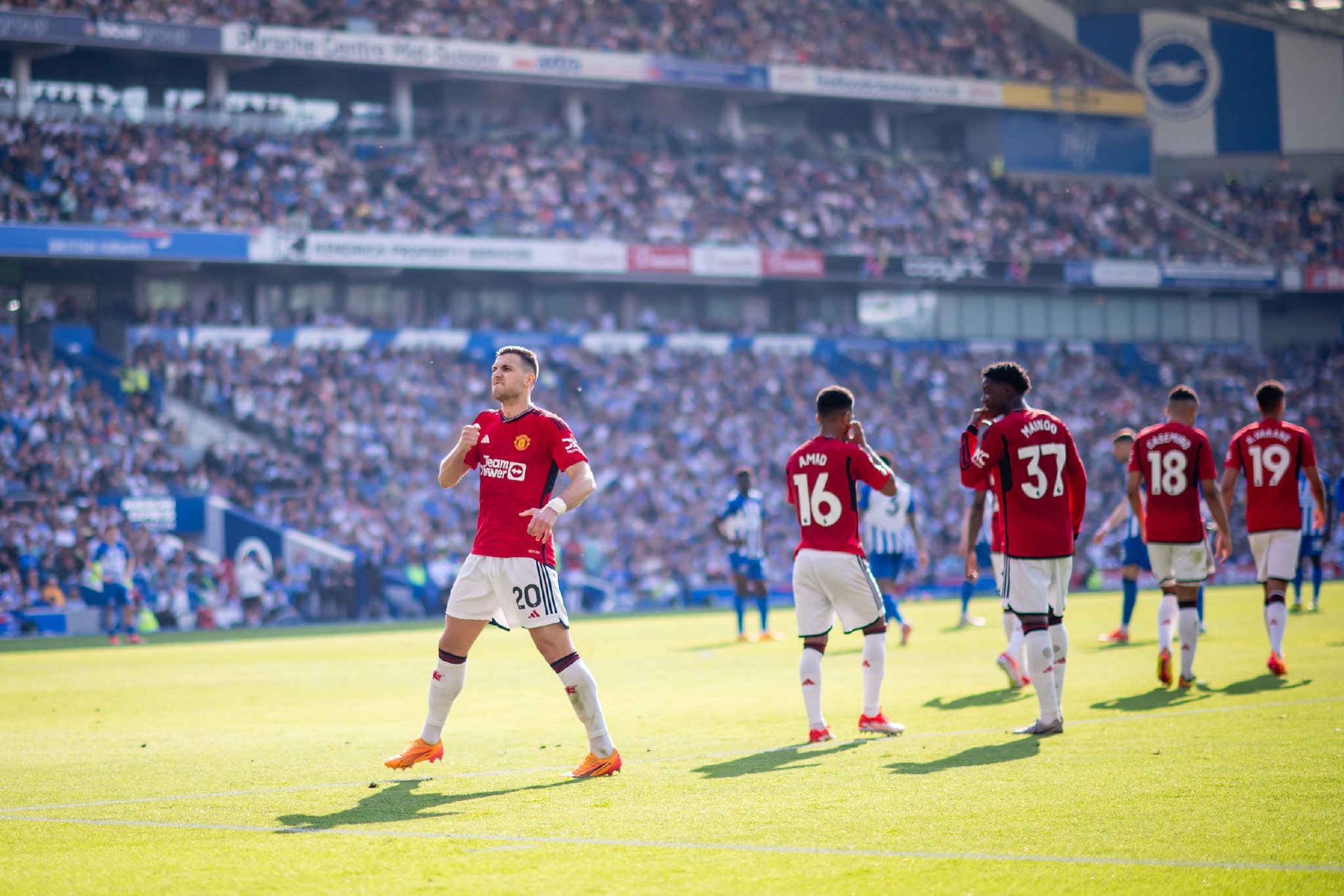 更像是他的 更像是他的